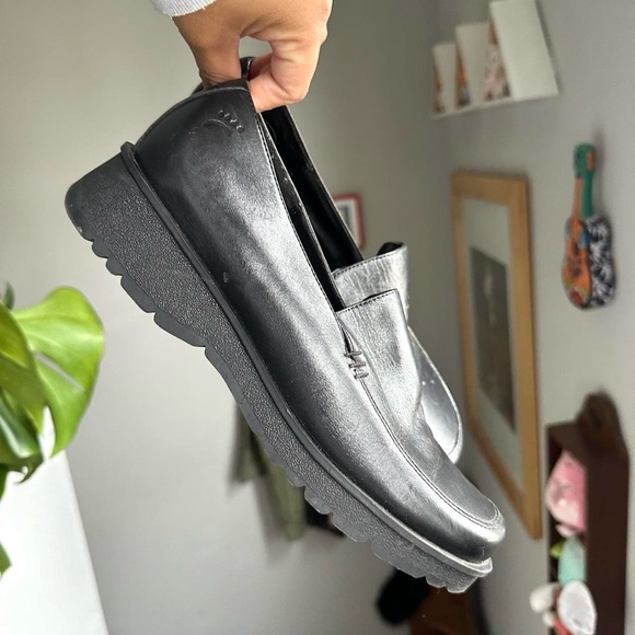 Black Chunky Vintage Platform Loafers - Picture 3 of 7